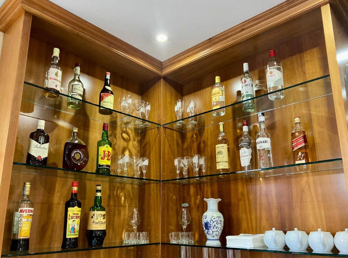 Hotel Visconti Melzo Bagian luar foto