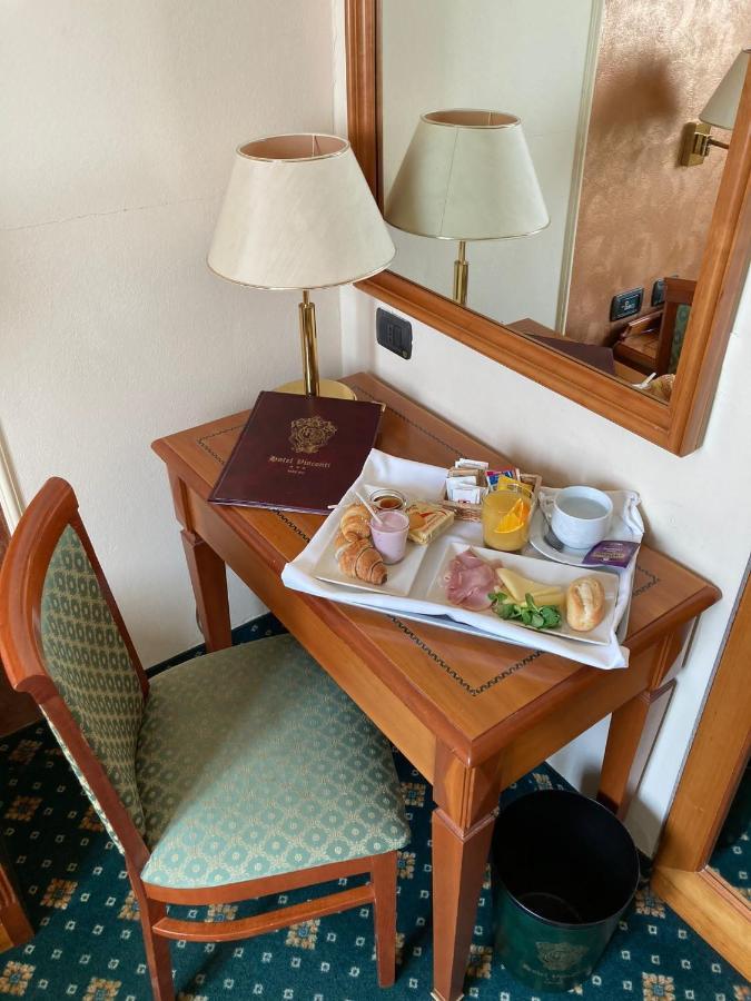 Hotel Visconti Melzo Bagian luar foto